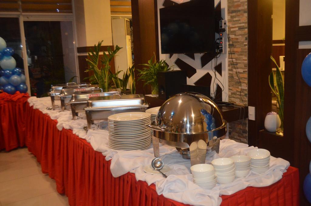 Alu Hotel Davao Экстерьер фото