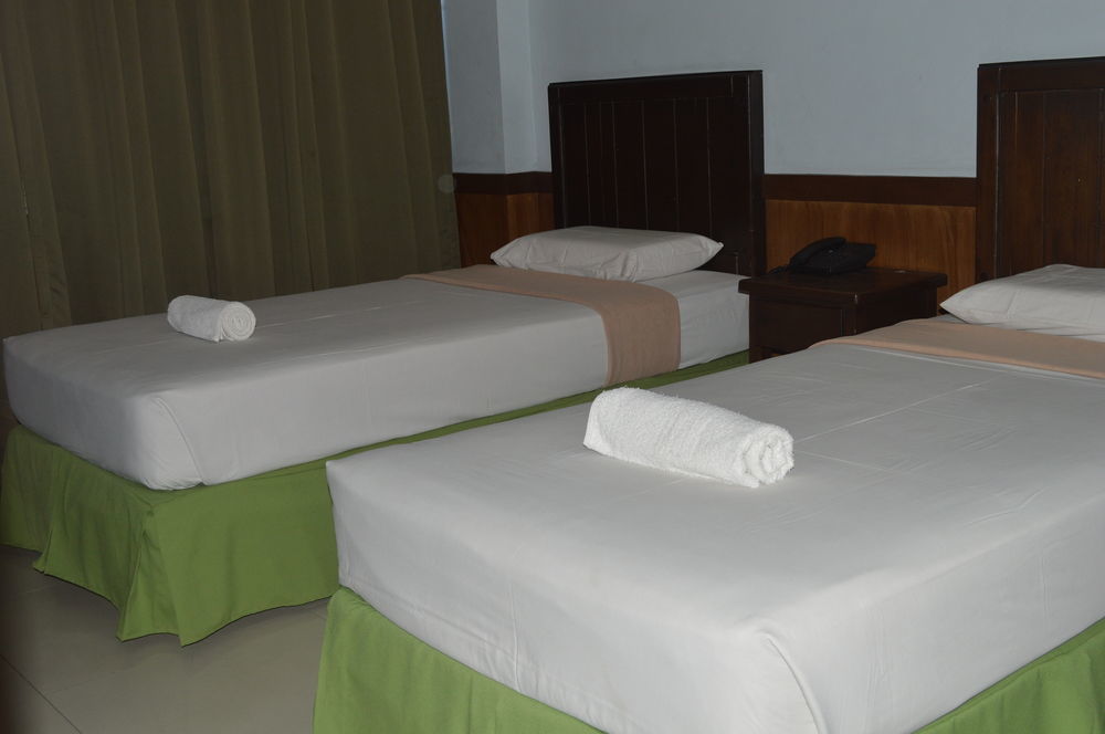 Alu Hotel Davao Экстерьер фото