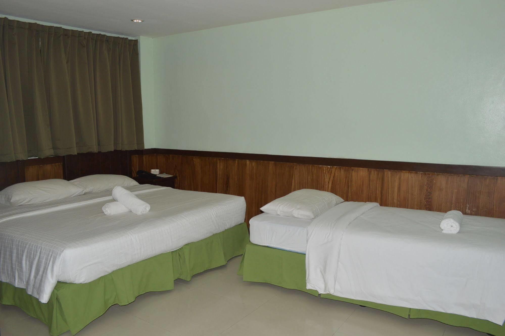 Alu Hotel Davao Экстерьер фото