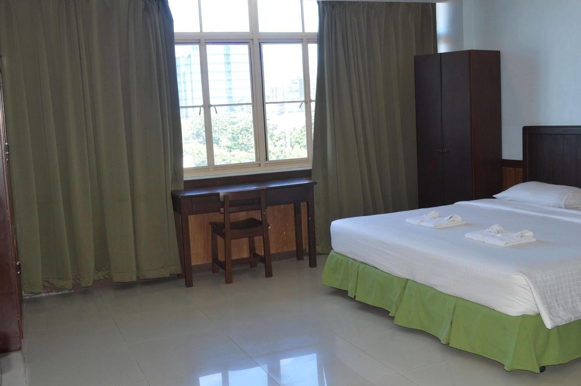 Alu Hotel Davao Экстерьер фото