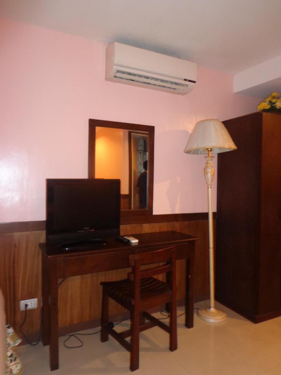 Alu Hotel Davao Экстерьер фото