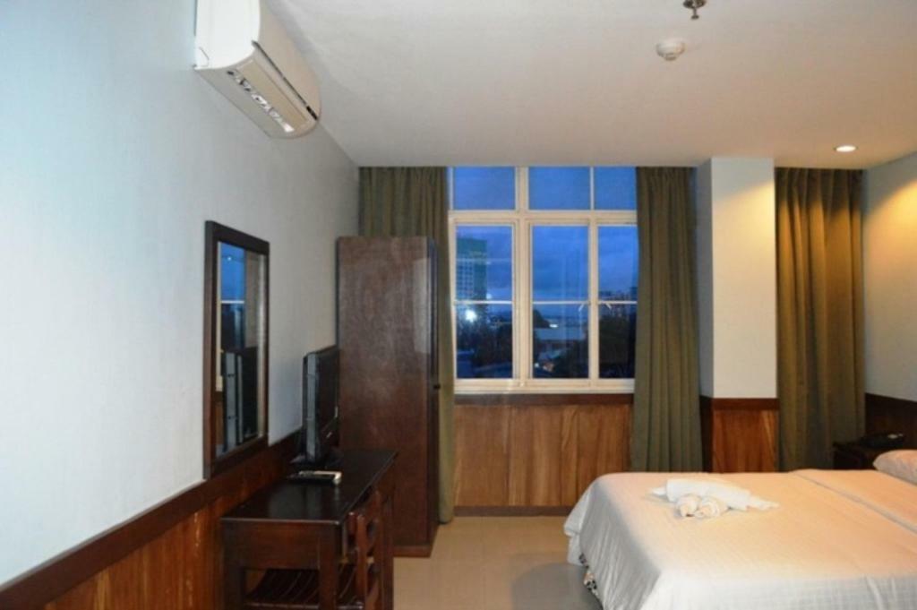 Alu Hotel Davao Экстерьер фото